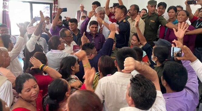 तिलोत्तमाको नगरसभा फेरि स्थगित एमालेका जनप्रतिनिधिको नाराबाजी