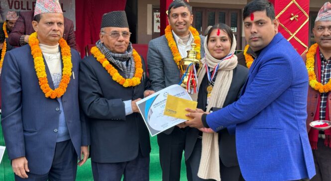 बक्तृत्वकला प्रतियोगितामा अक्सफोर्ड मा.वि बुटवलकी वर्षा खनाल द्वितीय