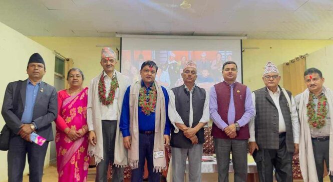 हाम्रो छत्रकाेट पाठ्यक्रम सार्वजनिकीकरण तथा सम्मान कार्यक्रम सम्पन्न